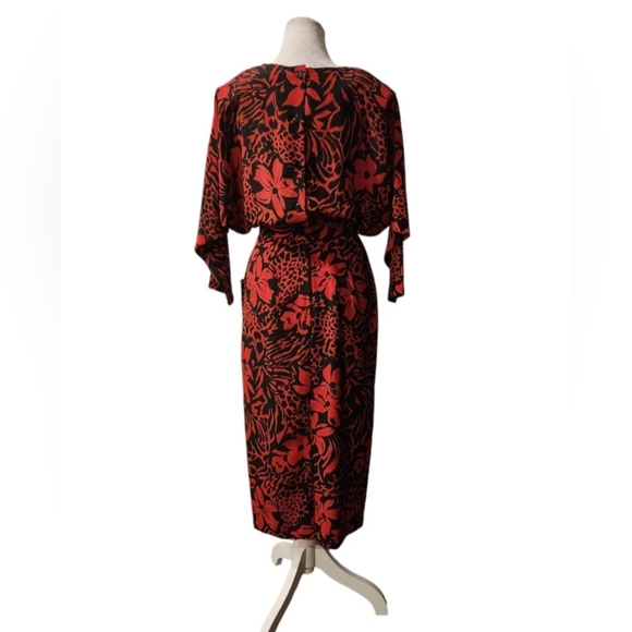 Vintage 80s/90s Red and Black Floral Dress with Pockets & Shoulder Pads - Picture 6 of 9